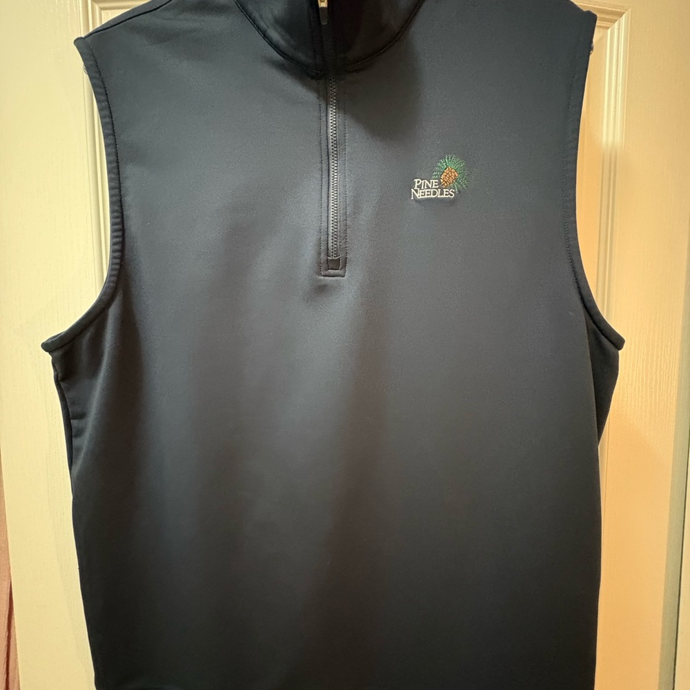 Pine Needles Men’s Navy Performance Sleeveless Golf Vest